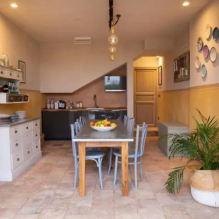 Διαμέρισμα * * * * * Splendida